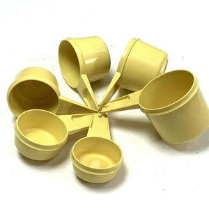 Vintage Tupperware Measuring Cups Set of 6 Harvest Gold Yellow Nesting USA Lot